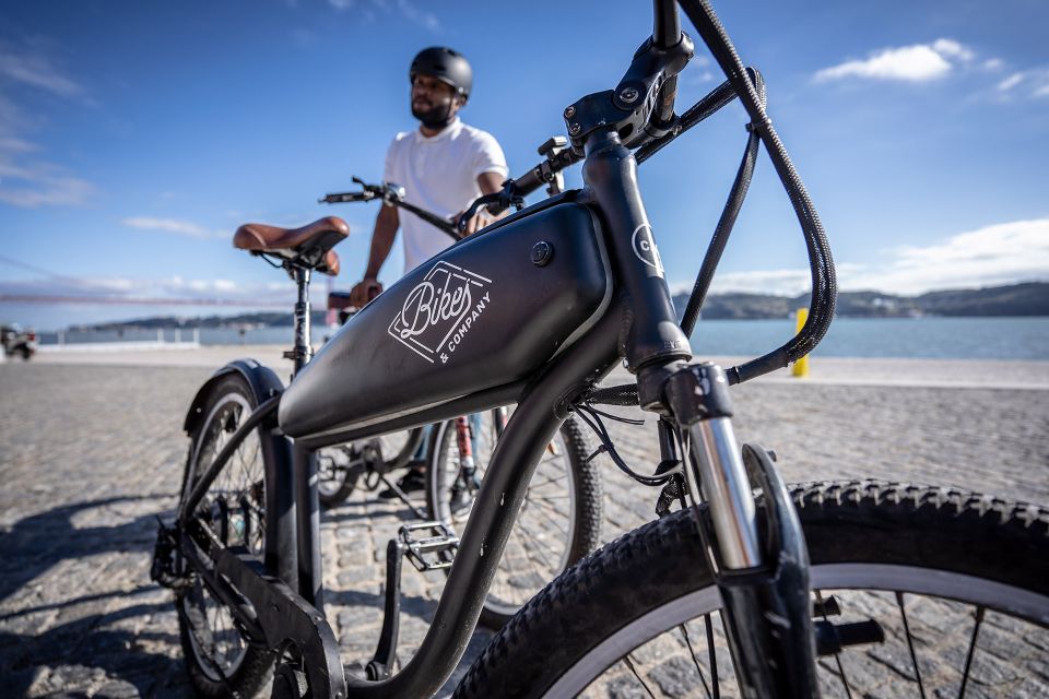 Lisbon: City Discovery E-Bike Rental With Map & Training - Experience Highlights