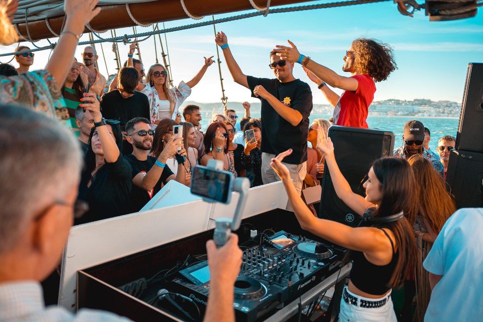 Lisbon: Day Boat Party With Live DJ and Night Club Entry - Customer Flexibility
