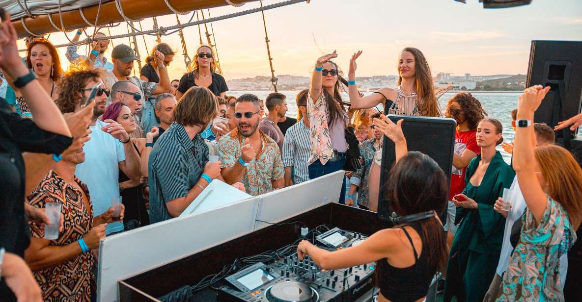 Lisbon Day Boat Party With Live DJ - Onboard Facilities