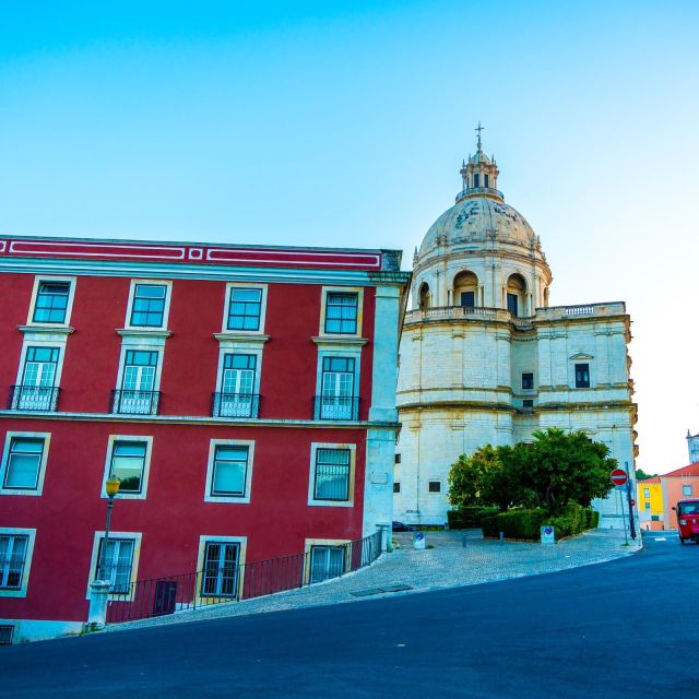 Lisbon: Private City Highlights & Historic Tour by Tuk Tuk - Tour Experience