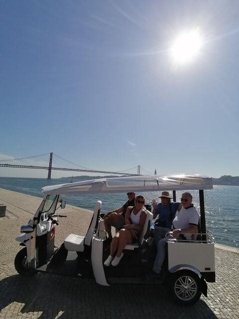 Lisbon: Private City Tour in Alfama and Chiado With Tuk Tuk - Cancellation Policy and Gift Option