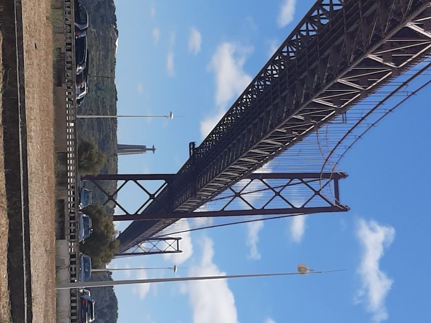 Lisbon: Private Tuk Tuk Tour Christ the King & Abril Bridge - Experience Highlights & Tour Route