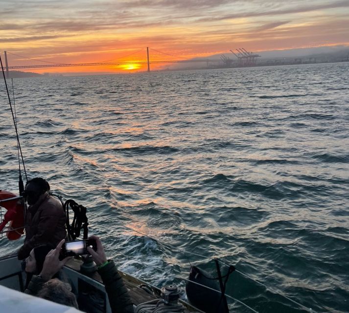 Lisbon: Sailboat Sunset Tour With a Drink - Customer Reviews