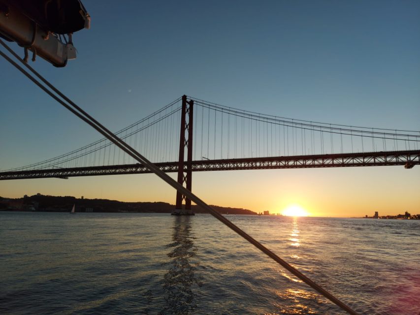 Lisbon: Sunset Catamaran Cruise With Welcome Drink - Common questions