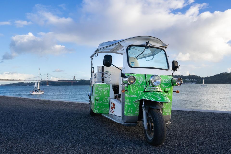 Lisbon Time Traveler: 2Hour Tuk-Tuk Old Lisbon Tour - Itinerary and Locations Covered