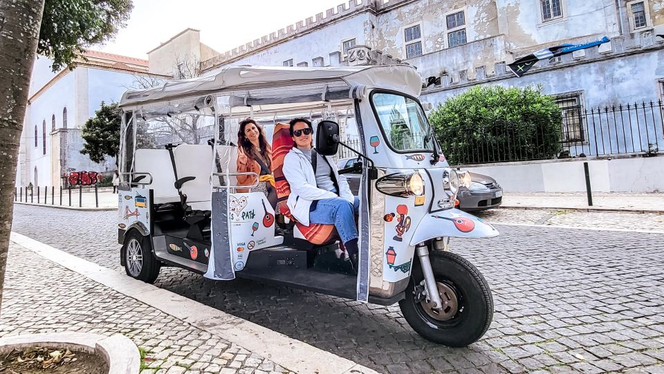 Lisbon Tour Oldtown & Viewpoints on a Tuktuk! - Common questions