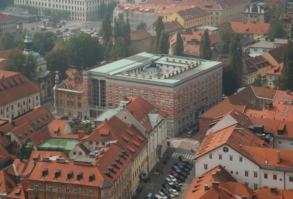 Ljubljana Walking Tour With an Art Historian & Tour Guide - Accessibility Information