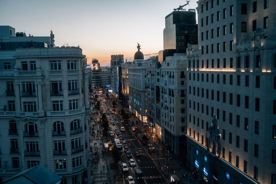 Madrid: Local Tapas and Wine Tour With Drinks & Views - Review Summary