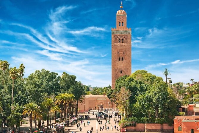 Marrakech by Essaouira in 2 Days From Agadir - Visiting the Saadian Tombs and Koutoubia Mosque