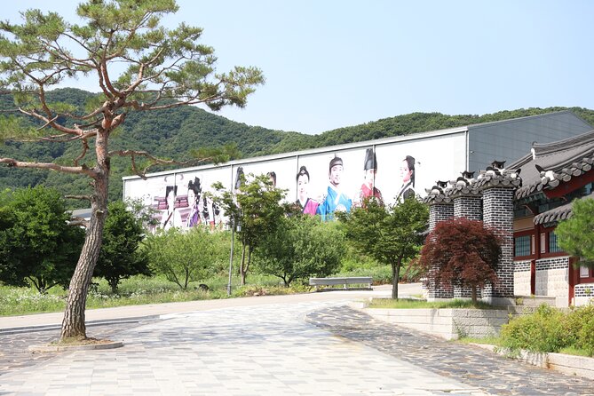 MBC Dae Jang Geum Park and Palace in Hanbok Tour - Itinerary and Attractions Visited