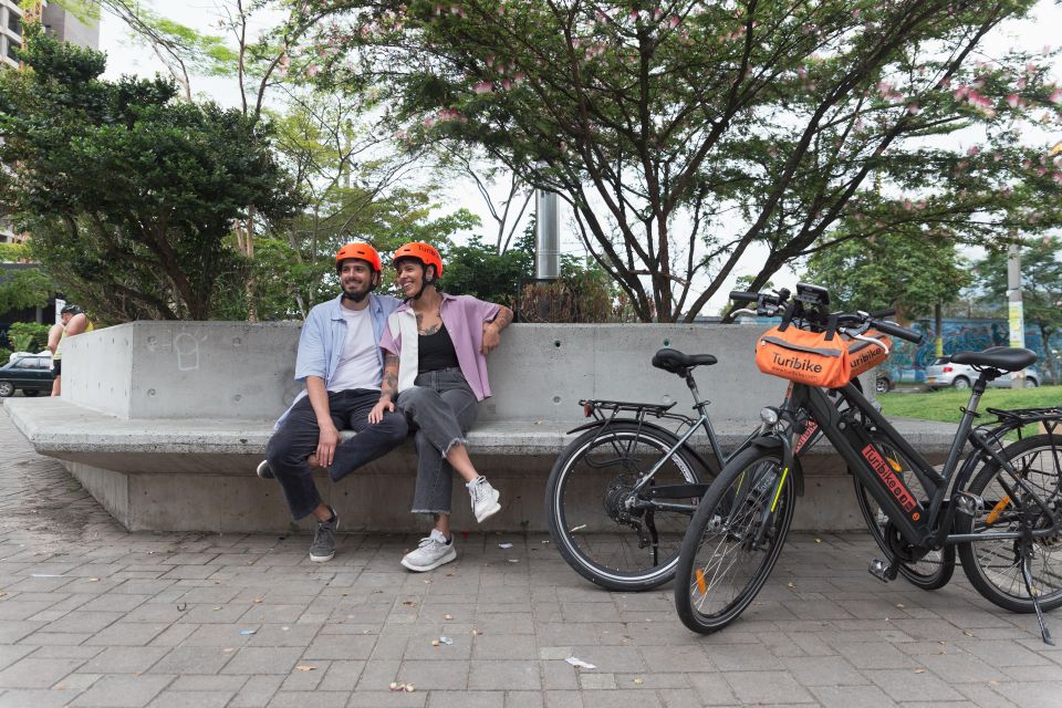 Medellín: City Tour by Electric Bike With Fruit & Coffee - Transportation & Guide Ratings