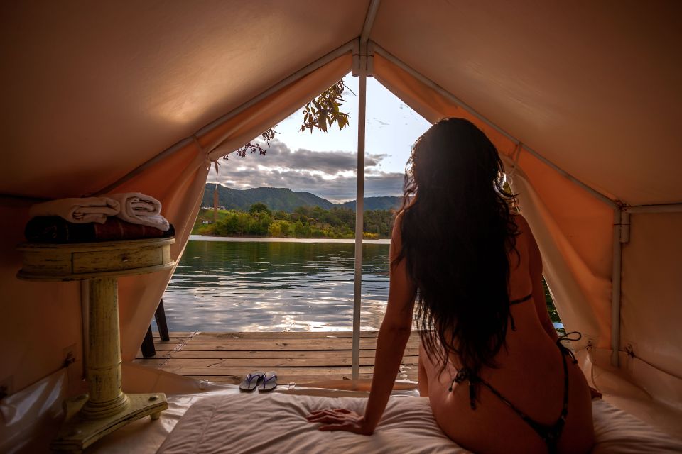 Medellin: Guided Tour to Guatape & 1-Night Lakeside Glamping - Review and Ratings Overview