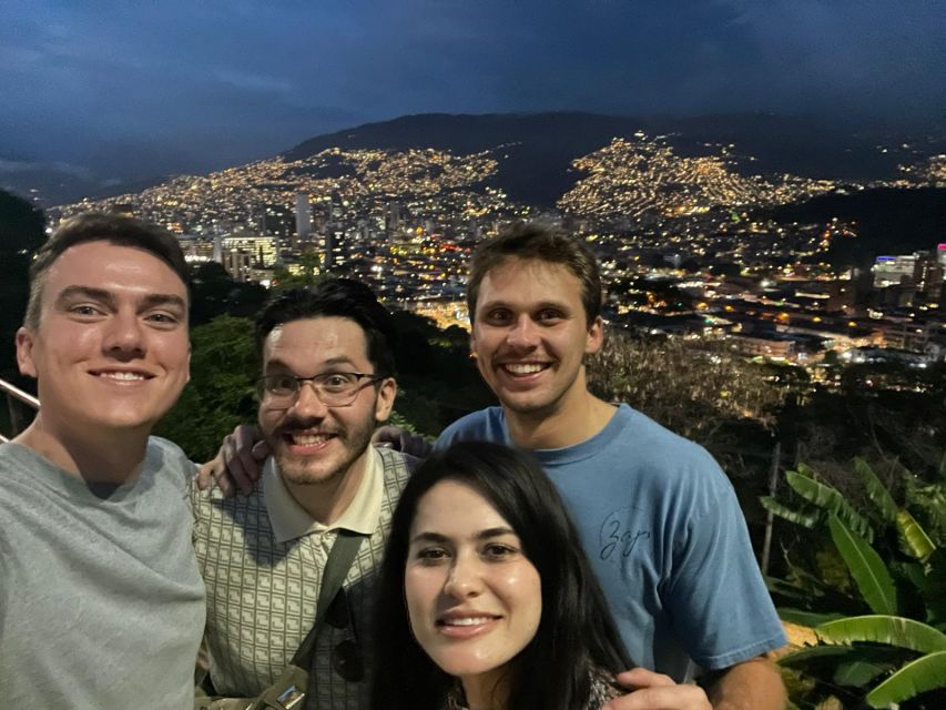 Medellín Night Life Tour Bilingual Hosts - Common questions