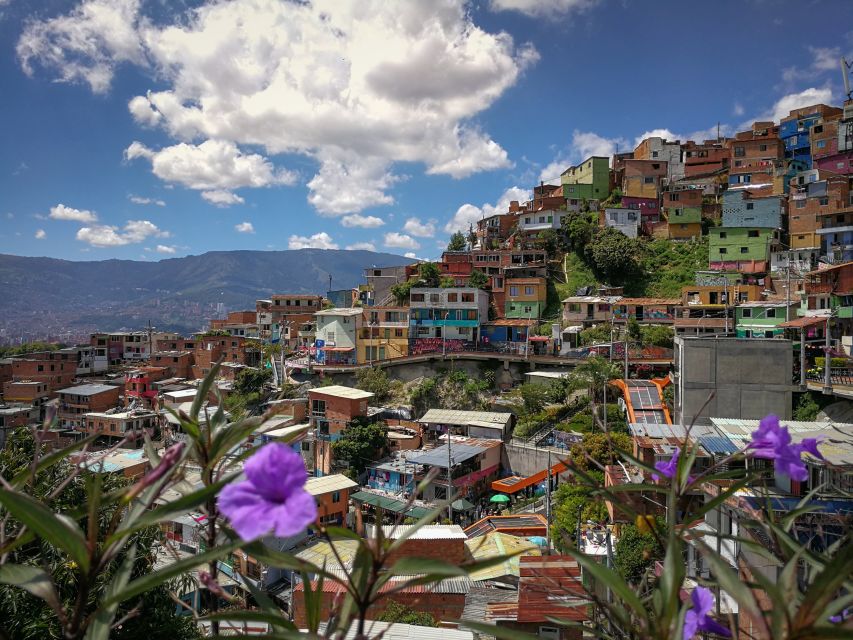 Medellín: Private City Tour With Metrocable and Comuna 13 - Detailed Tour Description