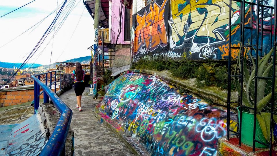 Medellin: Tour Comuna 13 Beyond the History and Graffiti - Customer Reviews