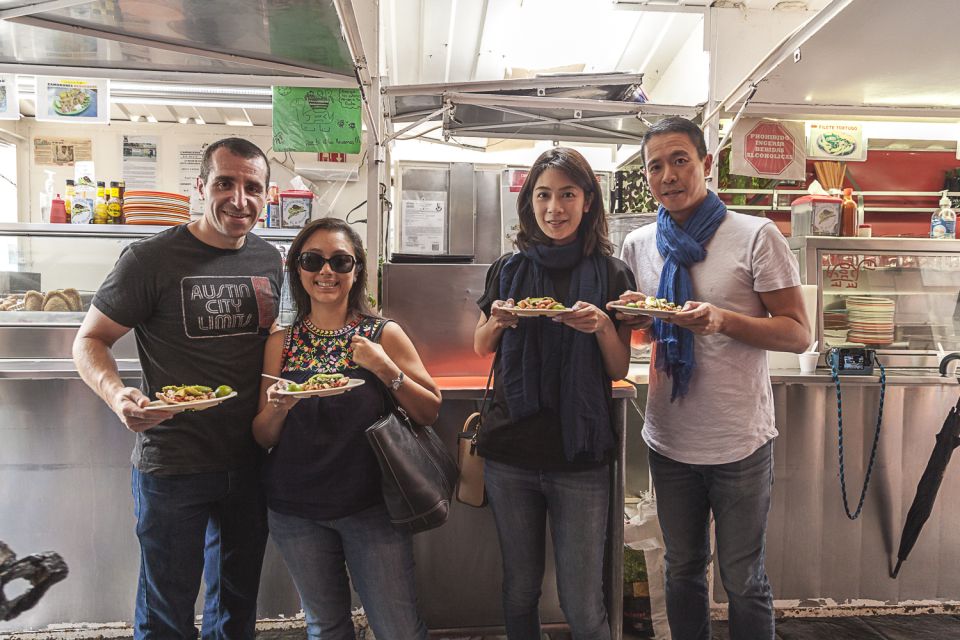 Mexico City: Authentic Downtown Food Tour - Local Guides