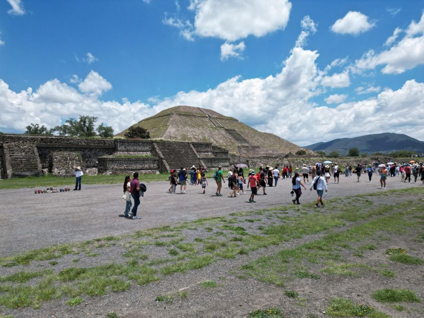 Mexico City: Teotihuacan Guided Day Trip With Liquor Tasting - Logistics and Convenience