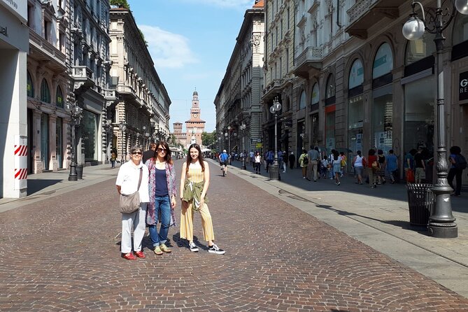 Milan : Private Custom Walking Tour With a Local Guide - Cancellation Policy