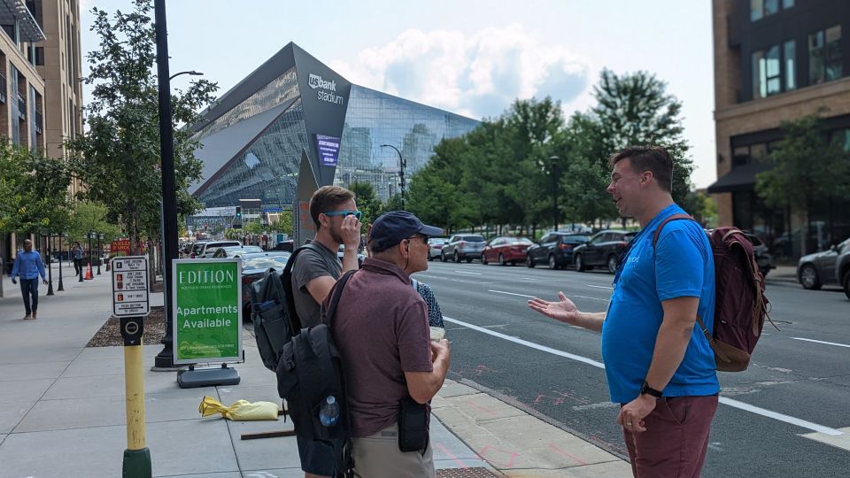 Minneapolis: Skyway Walking Tour With Drinks - Customer Reviews and Guide Feedback