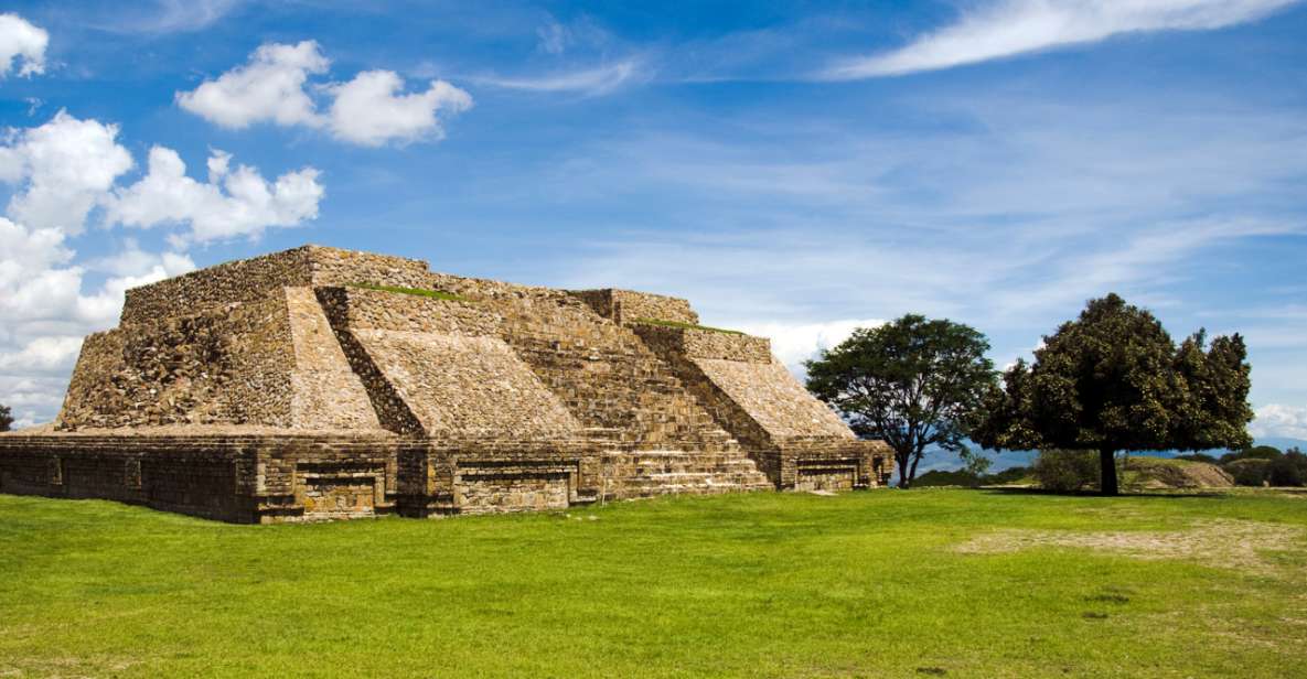 Monte Alban, Cuilápan, Arrazola & Coyotepec Full Day Tour - Exploring Cuilapans Open Chapel