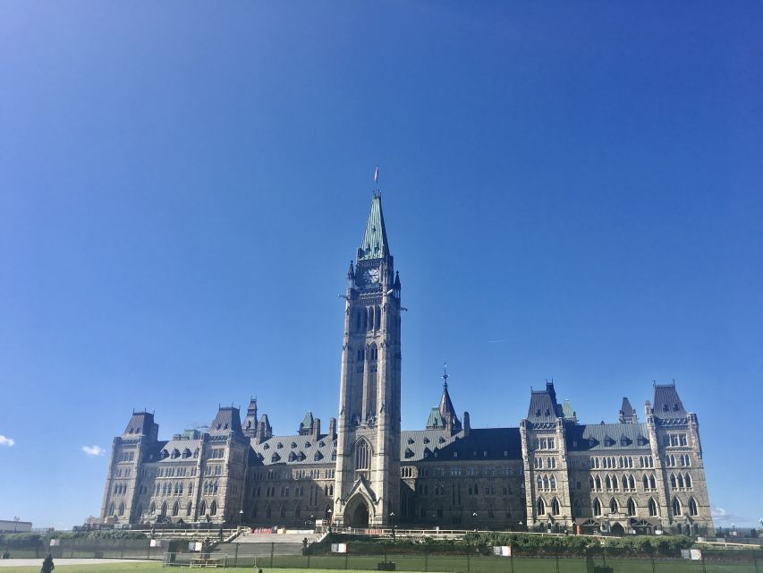 Montreal: Private Day Tour to Ottawa - Rating and Location