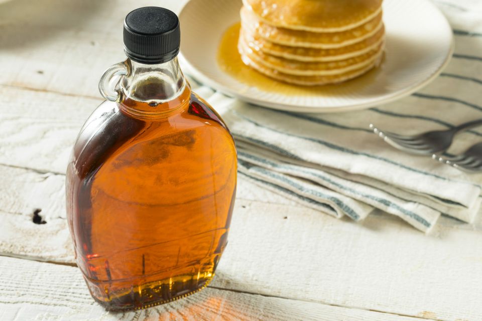 Montreal: Sugar Shack Maple Syrup Day Trip With Lunch - Tour Highlights