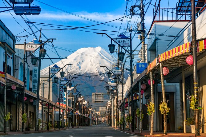 Mt Fuji, Arakurayama Sengen Park and Oshino Hakkai Guided Tour - Additional Information for Travelers