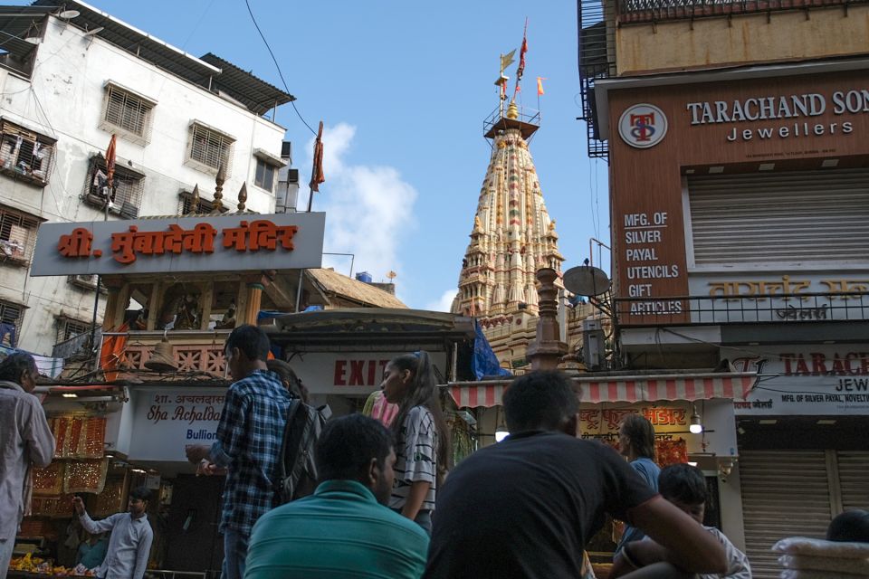 Mumbai at Dawn Tour - Engaging With Local Traditions