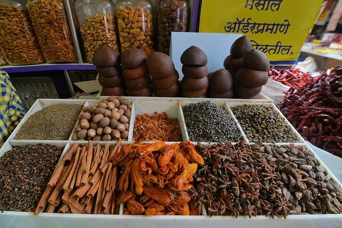 Mumbai Spice Markets and Bazaars Tour With Guide and Transport - Market Experiences and Spice Selection