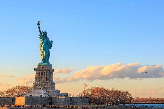 New York City: Escorted Bus Tours From Toronto - Additional Details