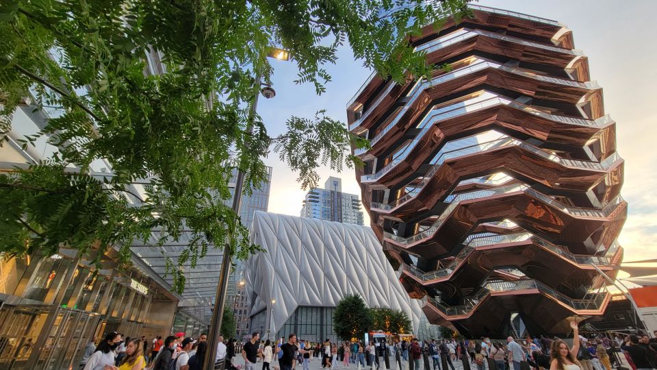 New York City: Secrets Of High Line Park Walking Tour - Meeting Point & Logistics