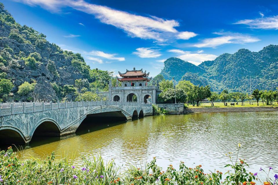 Ninh Binh 2 Days 1 Night - Visiting Hoa Lu