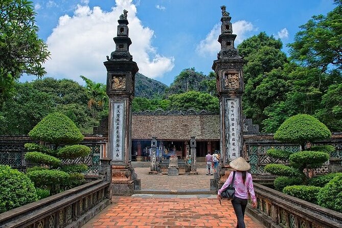 Ninh Binh Full-Day Trip: Hoa Lu - Trang An - Mua Cave - Mua Cave Hike