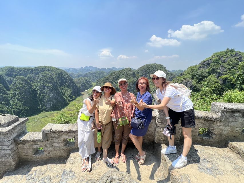 Ninh Binh Tour: Full-Day Hoa Lu and Tam Coc Boat Tour - Indulge in Vietnamese Cuisine