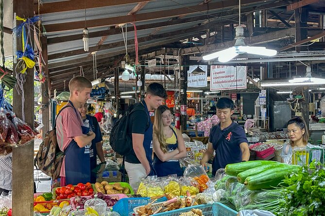Northern Thai Cuisine Cooking Class in Chiangmai and Market Place - Authentic Northern Thai Recipes