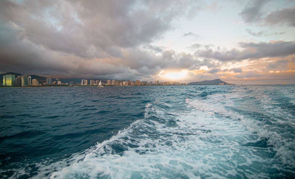 Oahu: Waikiki BYOB Sunset Cruise - Location and Logistics