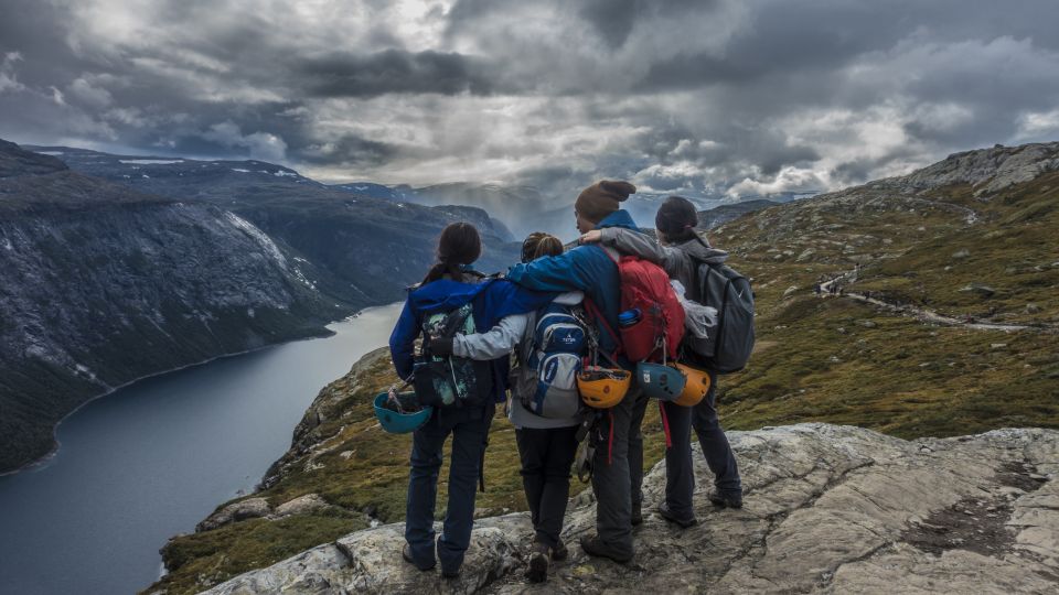 Odda: Full-Day Trolltunga Hiking, and Climbing Tour - Review Ratings