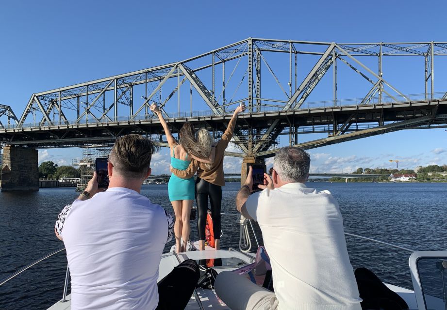 Ottawa: Yacht Cruises on Ottawa River - Wed, Thu, or Fri - Experience Description