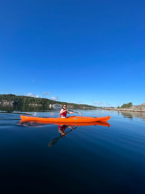 Padling Trough Norwegian Fjord - Nature Connection