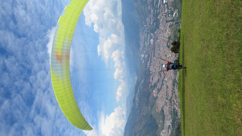 Paraglide Over Beautiful Medellin - Weight Limit and Flight Duration