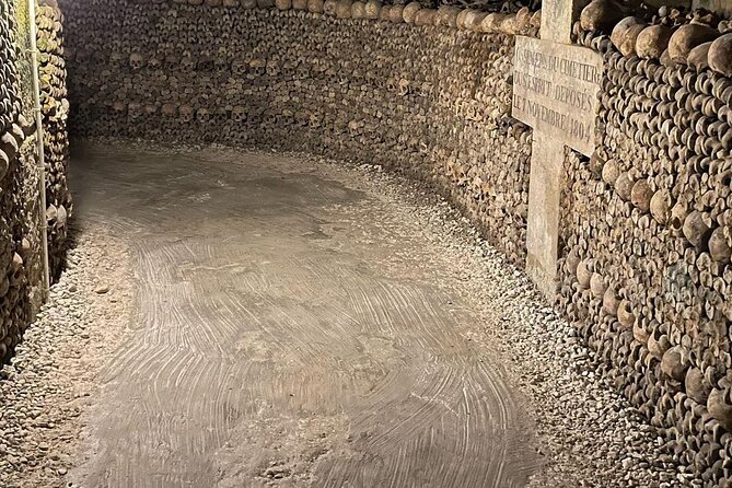 Paris Catacombs: Skip-the-Line Catacombs Audio Guided Tickets - Group Size and Operator Information