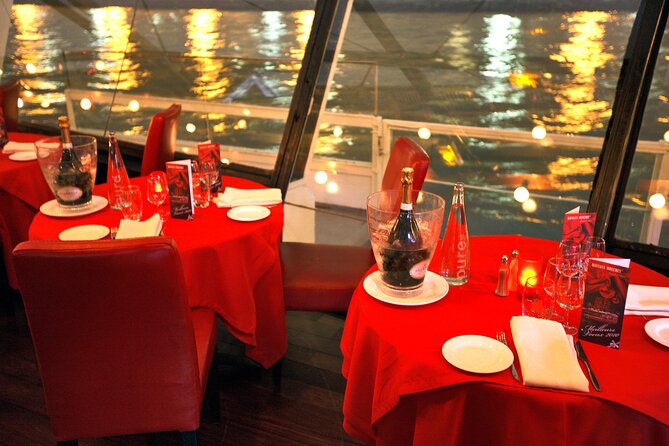 Paris Valentines Day Dinner Cruise by Bateaux-Mouches - Highlights of the Dining Experience