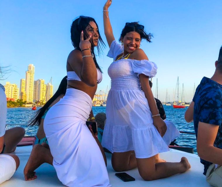 Party Boat in Cartagena Bay With Nightclub Ticket - Customer Reviews