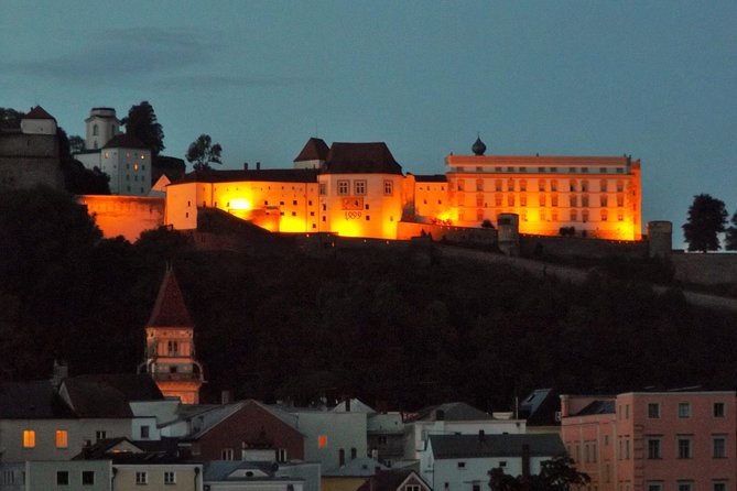 Passau - Castle Tour With Viewpoint Linde Battery & the St Georges Chapel - Common questions