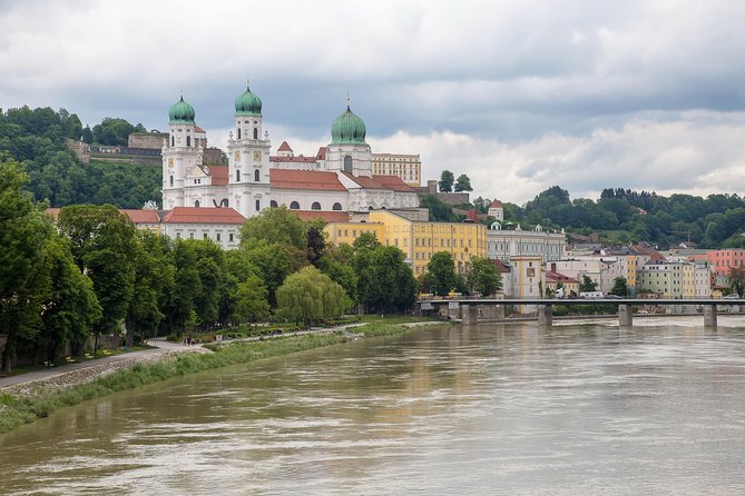 Passau - Inn River Stroll With Picturesque City Views - St. Stephans Cathedral Visit