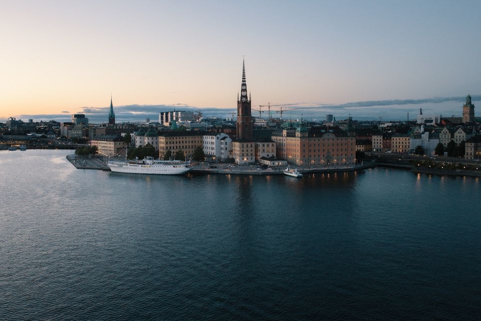 Photo Tour: Stockholm Hidden Gems Söders Höjder - Common questions