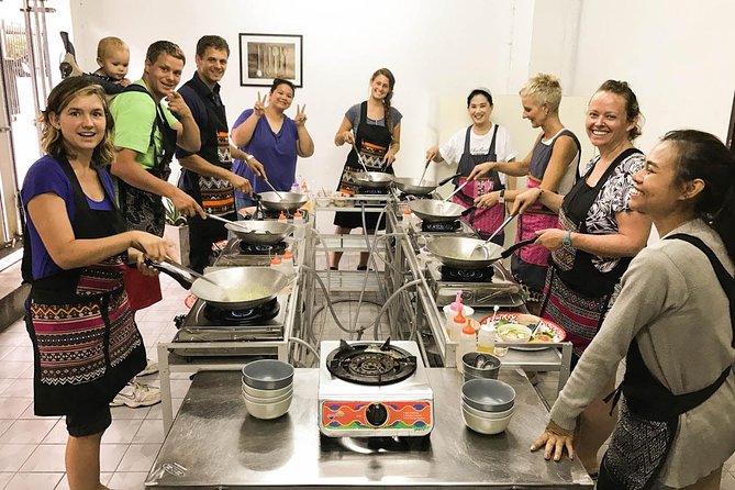 Pink Chili - Thai Cooking Class and Market Tour in Bangkok - Location and Professionalism