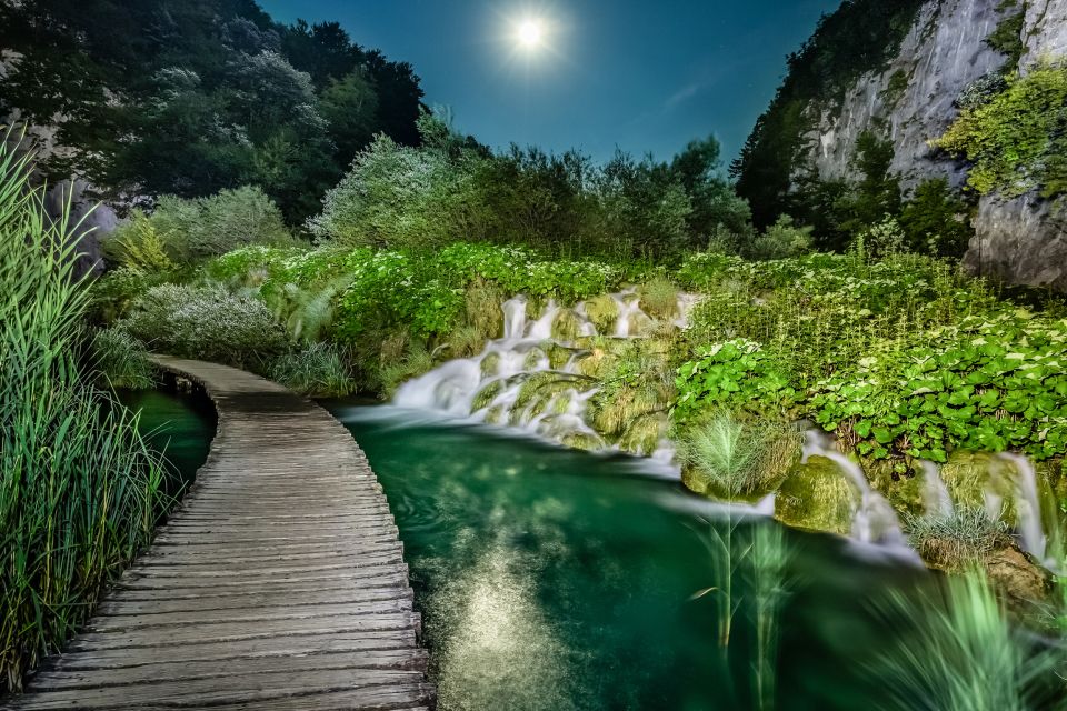 Plitvice Lakes: Guided Walking Tour and Boat Ride - Meeting Point