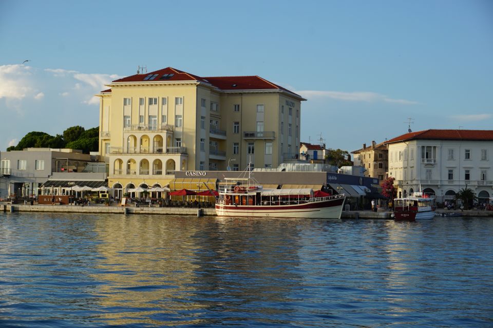 Poreč: Dolphin Spotting Cruise With Included Drinks - Customer Reviews