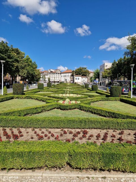 PORTO: Braga & Guimarães Premium Tour, Lunch and Visits - Locations and Sites to Explore